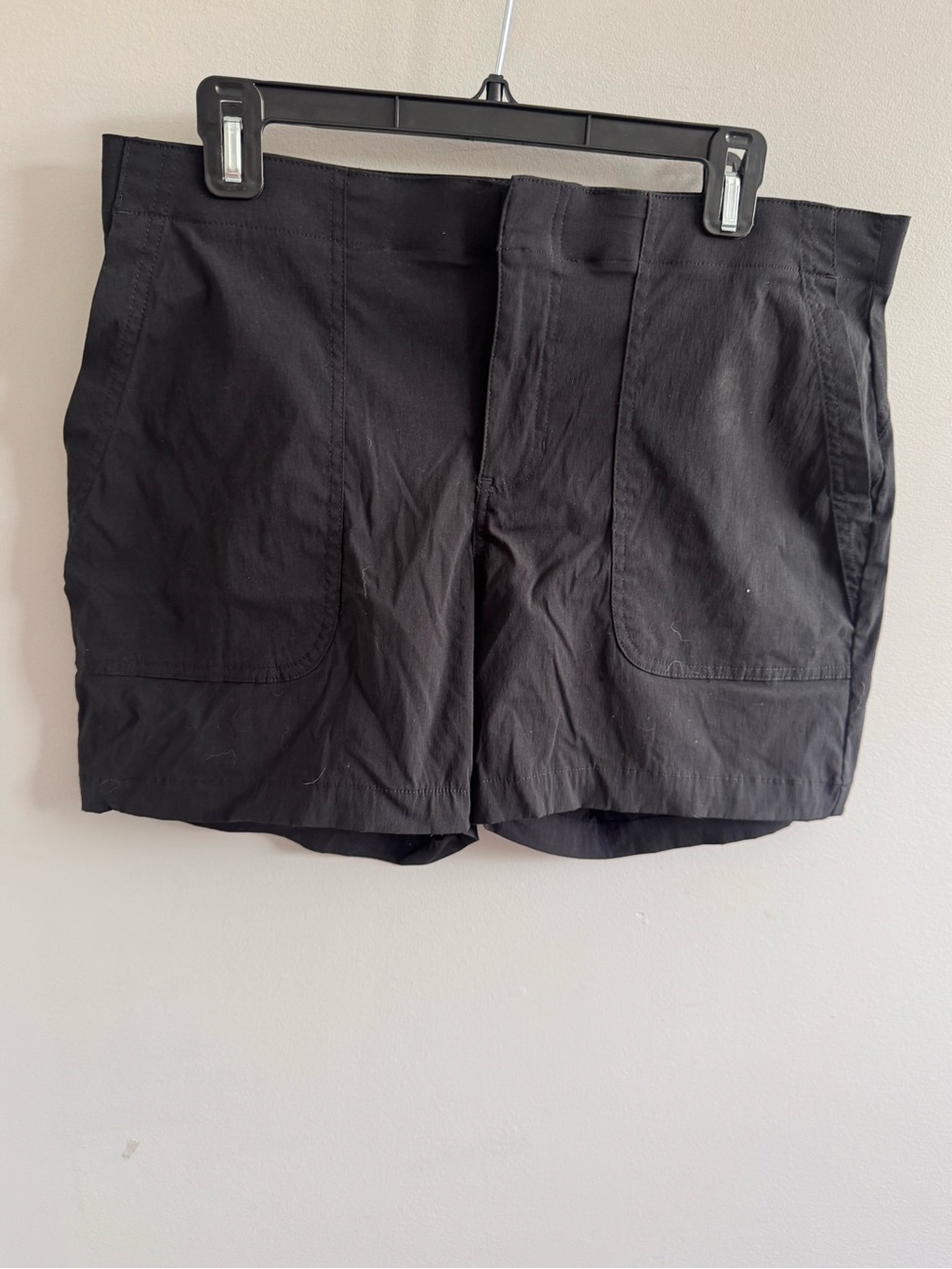 Eddie Bauer Women’s Black Stretch Utility Hiking Shorts Size 12